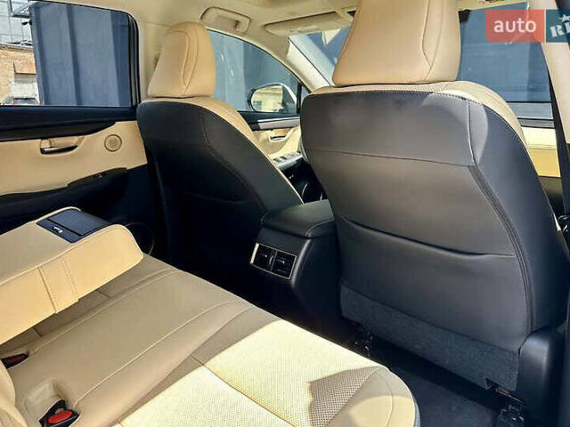 Білий Лексус НХ, об'ємом двигуна 2.49 л та пробігом 45 тис. км за 29799 $, фото 25 на Automoto.ua