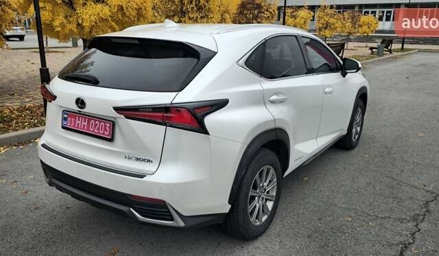 Лексус НХ 2020 у Києві на Automoto.ua Білий Лексус НХ, об'ємом двигуна 2.49 л та пробігом 31 тис. км за 34500 $, фото 1 на Automoto.ua