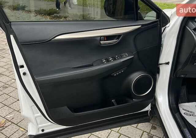 Лексус НХ 2020 у Львові на Automoto.ua Білий Лексус НХ, об'ємом двигуна 2.49 л та пробігом 65 тис. км за 35500 $, фото 27 на Automoto.ua