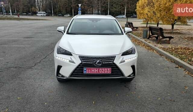 Лексус НХ 2020 у Києві на Automoto.ua Білий Лексус НХ, об'ємом двигуна 2.49 л та пробігом 31 тис. км за 34500 $, фото 7 на Automoto.ua