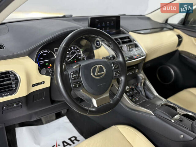 Белый Лексус НХ, объемом двигателя 2.49 л и пробегом 84 тыс. км за 31200 $, фото 19 на Automoto.ua