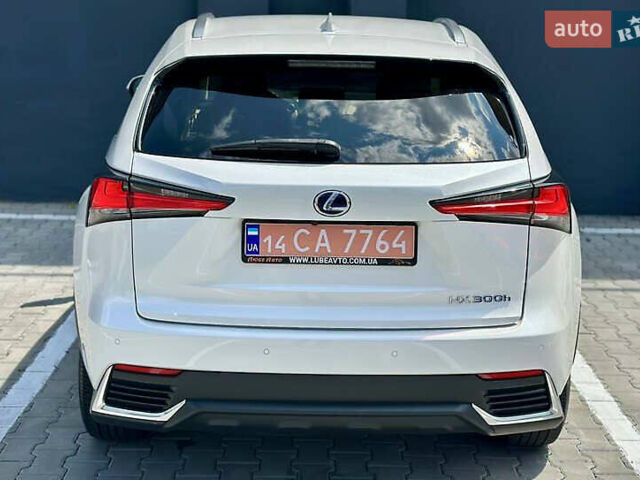 Білий Лексус НХ, об'ємом двигуна 2.49 л та пробігом 45 тис. км за 29799 $, фото 10 на Automoto.ua
