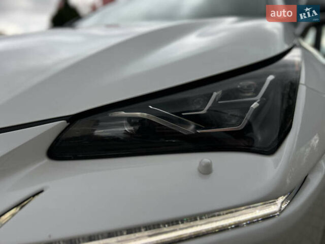 Лексус НХ 2020 у Львові на Automoto.ua Білий Лексус НХ, об'ємом двигуна 2.49 л та пробігом 65 тис. км за 35500 $, фото 10 на Automoto.ua