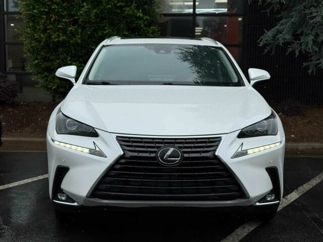 Білий Лексус НХ, об'ємом двигуна 2 л та пробігом 45 тис. км за 22200 $, фото 1 на Automoto.ua