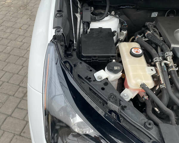 Білий Лексус НХ, об'ємом двигуна 2 л та пробігом 90 тис. км за 29500 $, фото 18 на Automoto.ua