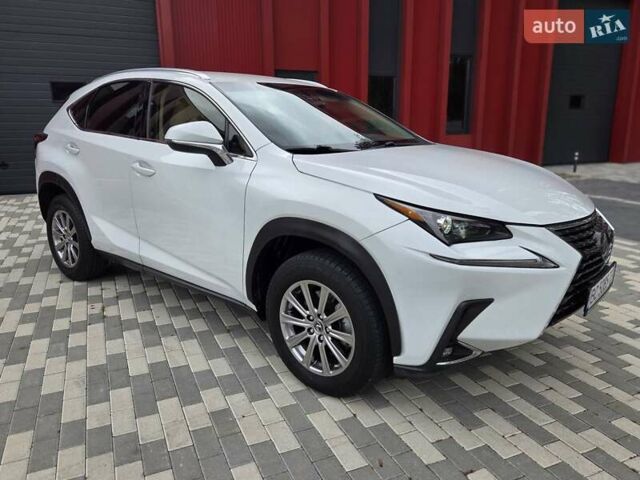 Лексус НХ 2020 у Львові на Automoto.ua Білий Лексус НХ, об'ємом двигуна 2 л та пробігом 26 тис. км за 23800 $, фото 15 на Automoto.ua