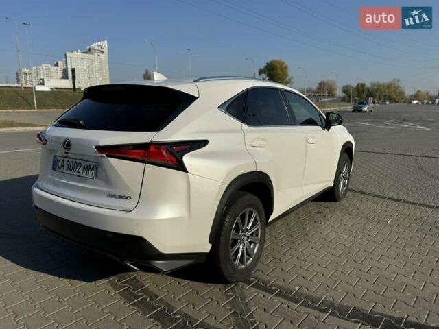Белый Лексус НХ, объемом двигателя 2 л и пробегом 70 тыс. км за 32900 $, фото 12 на Automoto.ua