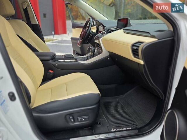 Лексус НХ 2020 у Львові на Automoto.ua Білий Лексус НХ, об'ємом двигуна 2 л та пробігом 26 тис. км за 23800 $, фото 34 на Automoto.ua