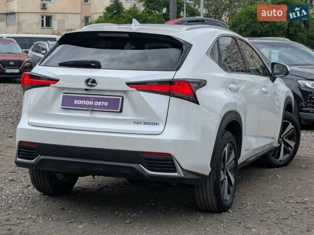 Білий Лексус НХ, об'ємом двигуна 2.49 л та пробігом 57 тис. км за 33700 $, фото 15 на Automoto.ua