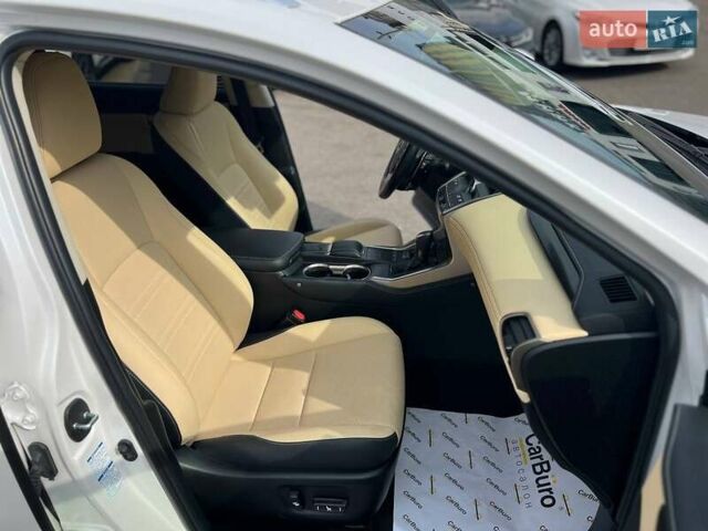 Белый Лексус НХ, объемом двигателя 2.49 л и пробегом 65 тыс. км за 32700 $, фото 30 на Automoto.ua