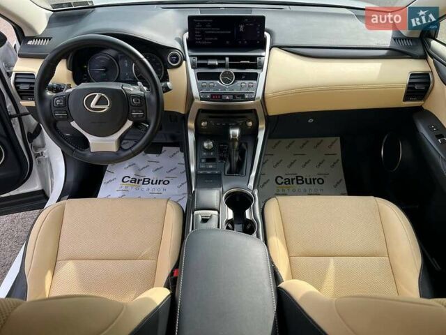 Білий Лексус НХ, об'ємом двигуна 2.49 л та пробігом 65 тис. км за 30900 $, фото 19 на Automoto.ua
