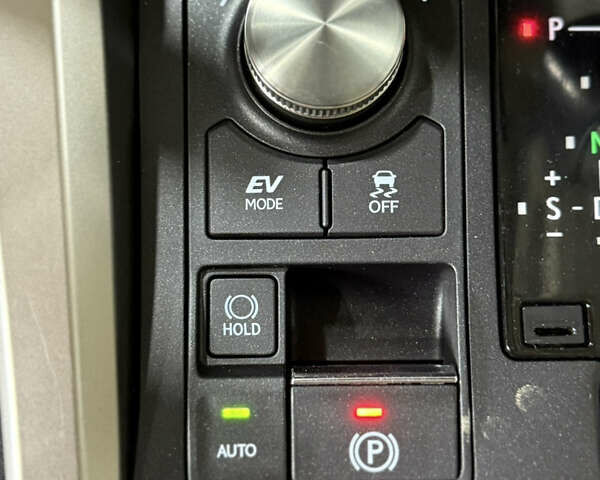 Белый Лексус НХ, объемом двигателя 2.49 л и пробегом 84 тыс. км за 31200 $, фото 42 на Automoto.ua