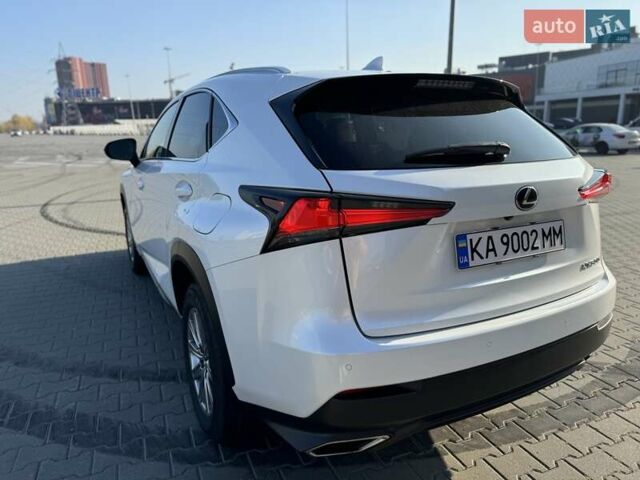 Белый Лексус НХ, объемом двигателя 2 л и пробегом 70 тыс. км за 32900 $, фото 9 на Automoto.ua