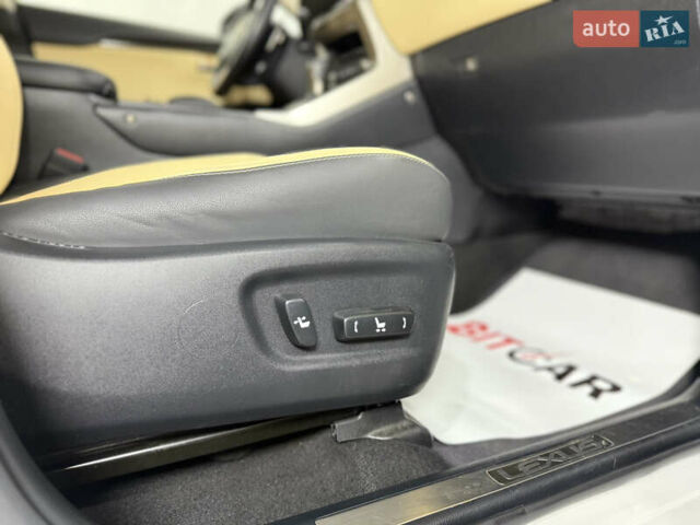 Белый Лексус НХ, объемом двигателя 2.49 л и пробегом 84 тыс. км за 31200 $, фото 22 на Automoto.ua