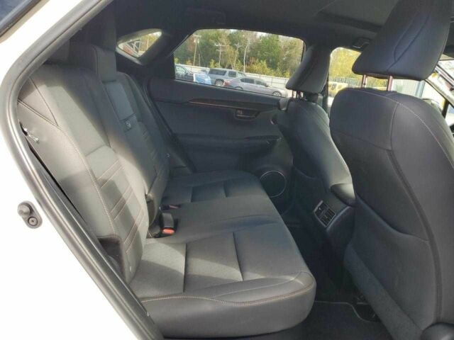 Білий Лексус НХ, об'ємом двигуна 2 л та пробігом 34 тис. км за 8900 $, фото 10 на Automoto.ua