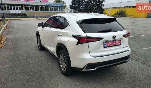 Лексус НХ 2020 у Києві на Automoto.ua Білий Лексус НХ, об'ємом двигуна 2.49 л та пробігом 31 тис. км за 34500 $, фото 3 на Automoto.ua