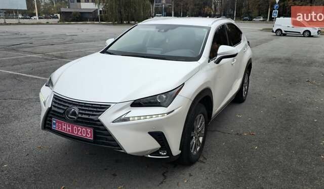 Лексус НХ 2020 у Києві на Automoto.ua Білий Лексус НХ, об'ємом двигуна 2.49 л та пробігом 31 тис. км за 34500 $, фото 11 на Automoto.ua