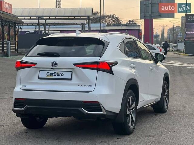 Білий Лексус НХ, об'ємом двигуна 2.49 л та пробігом 65 тис. км за 30700 $, фото 11 на Automoto.ua