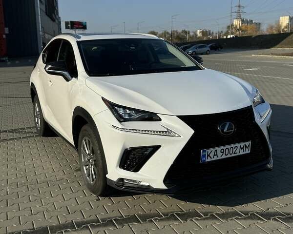 Белый Лексус НХ, объемом двигателя 2 л и пробегом 70 тыс. км за 32900 $, фото 8 на Automoto.ua