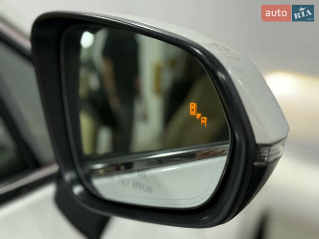 Белый Лексус НХ, объемом двигателя 2.49 л и пробегом 84 тыс. км за 31200 $, фото 46 на Automoto.ua