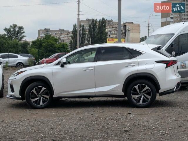 Білий Лексус НХ, об'ємом двигуна 2.49 л та пробігом 57 тис. км за 33700 $, фото 17 на Automoto.ua