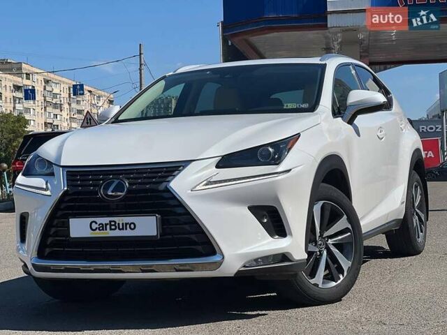 Білий Лексус НХ, об'ємом двигуна 2.49 л та пробігом 65 тис. км за 30900 $, фото 7 на Automoto.ua