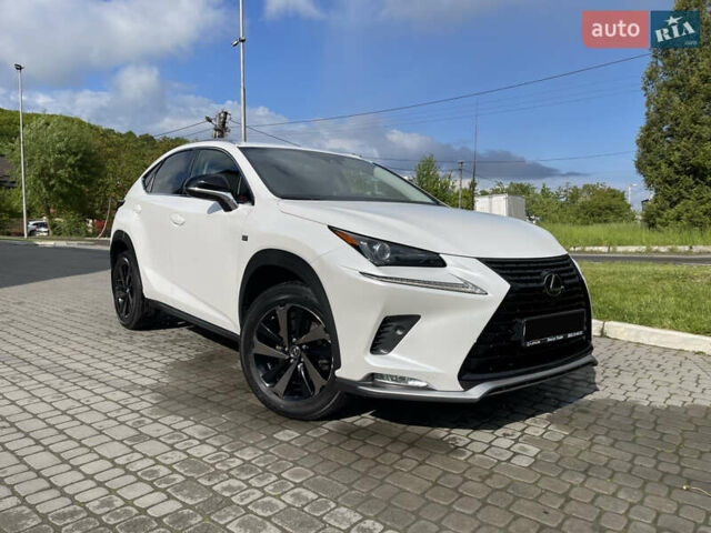 Білий Лексус НХ, об'ємом двигуна 1.99 л та пробігом 128 тис. км за 35500 $, фото 1 на Automoto.ua