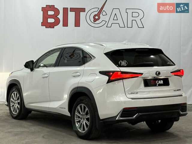 Белый Лексус НХ, объемом двигателя 2.49 л и пробегом 84 тыс. км за 31200 $, фото 9 на Automoto.ua