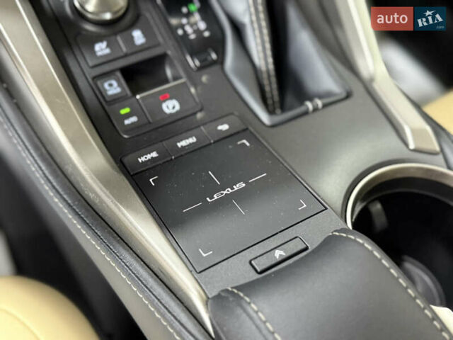 Белый Лексус НХ, объемом двигателя 2.49 л и пробегом 84 тыс. км за 31200 $, фото 38 на Automoto.ua