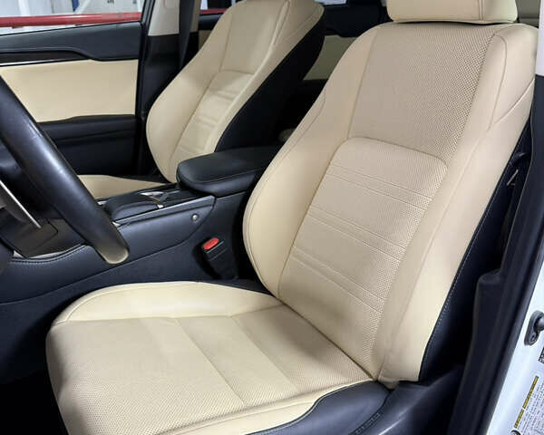 Белый Лексус НХ, объемом двигателя 2.49 л и пробегом 84 тыс. км за 31200 $, фото 15 на Automoto.ua