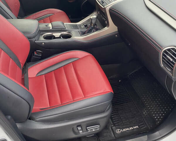 Білий Лексус НХ, об'ємом двигуна 2 л та пробігом 90 тис. км за 29500 $, фото 9 на Automoto.ua