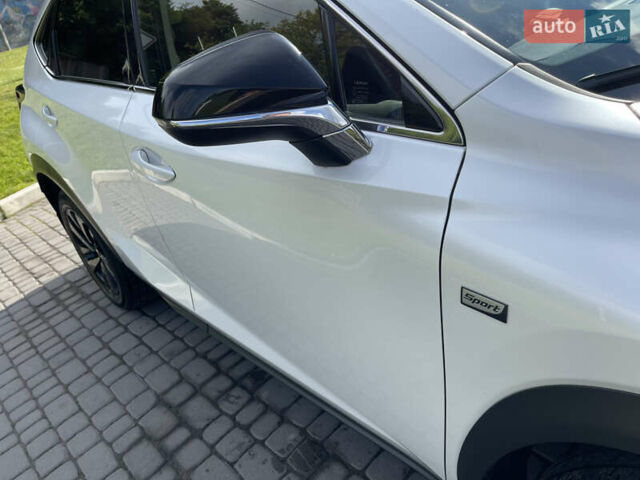 Білий Лексус НХ, об'ємом двигуна 1.99 л та пробігом 128 тис. км за 35500 $, фото 13 на Automoto.ua