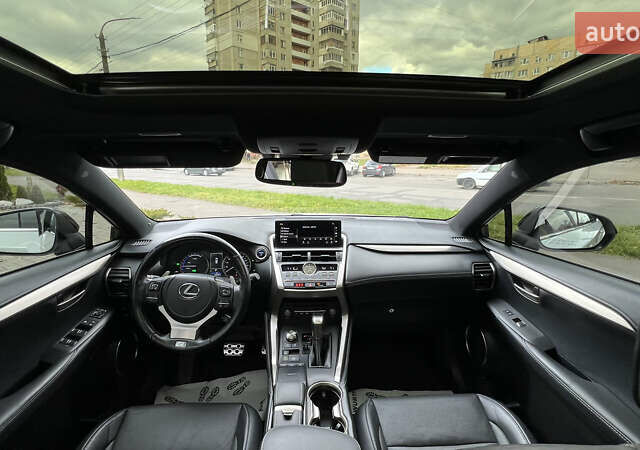 Лексус НХ 2020 у Львові на Automoto.ua Білий Лексус НХ, об'ємом двигуна 2.49 л та пробігом 65 тис. км за 35500 $, фото 34 на Automoto.ua