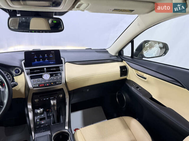 Белый Лексус НХ, объемом двигателя 2.49 л и пробегом 84 тыс. км за 31200 $, фото 35 на Automoto.ua