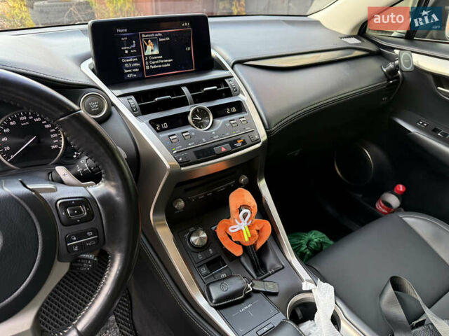 Белый Лексус НХ, объемом двигателя 1.99 л и пробегом 51 тыс. км за 35000 $, фото 18 на Automoto.ua