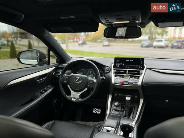 Лексус НХ 2020 у Львові на Automoto.ua Білий Лексус НХ, об'ємом двигуна 2.49 л та пробігом 65 тис. км за 35500 $, фото 33 на Automoto.ua