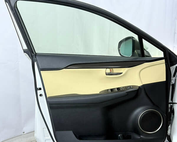 Белый Лексус НХ, объемом двигателя 2.49 л и пробегом 84 тыс. км за 31200 $, фото 17 на Automoto.ua