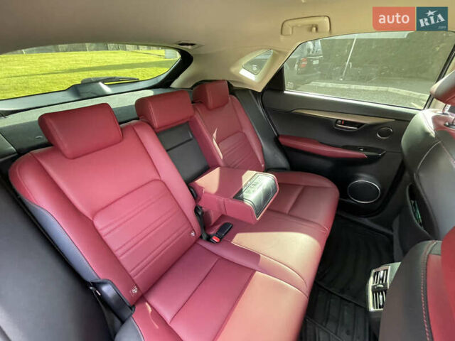 Білий Лексус НХ, об'ємом двигуна 1.99 л та пробігом 128 тис. км за 35500 $, фото 12 на Automoto.ua