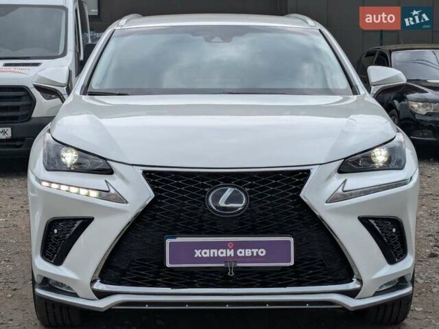 Білий Лексус НХ, об'ємом двигуна 2.49 л та пробігом 57 тис. км за 33700 $, фото 4 на Automoto.ua