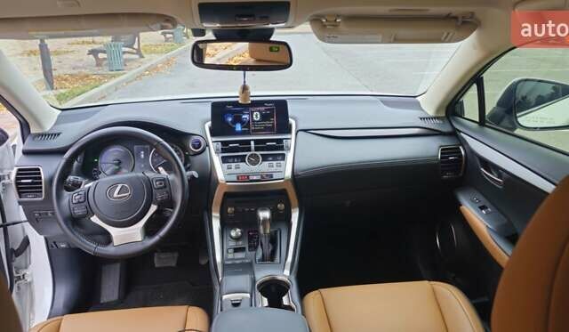Лексус НХ 2020 у Києві на Automoto.ua Білий Лексус НХ, об'ємом двигуна 2.49 л та пробігом 31 тис. км за 34500 $, фото 15 на Automoto.ua