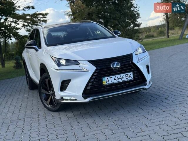 Белый Лексус НХ, объемом двигателя 1.99 л и пробегом 41 тыс. км за 36000 $, фото 5 на Automoto.ua