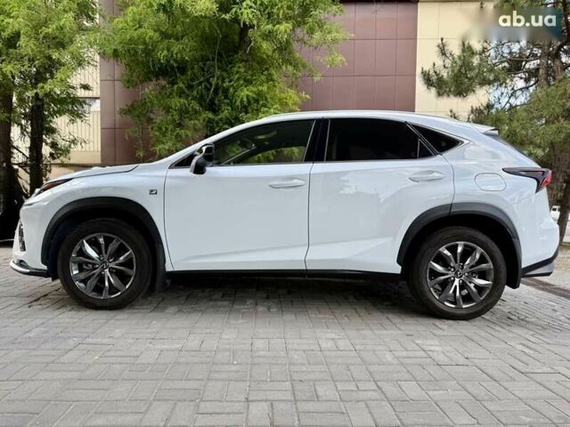 Белый Лексус НХ, объемом двигателя 2 л и пробегом 30 тыс. км за 26300 $, фото 21 на Automoto.ua