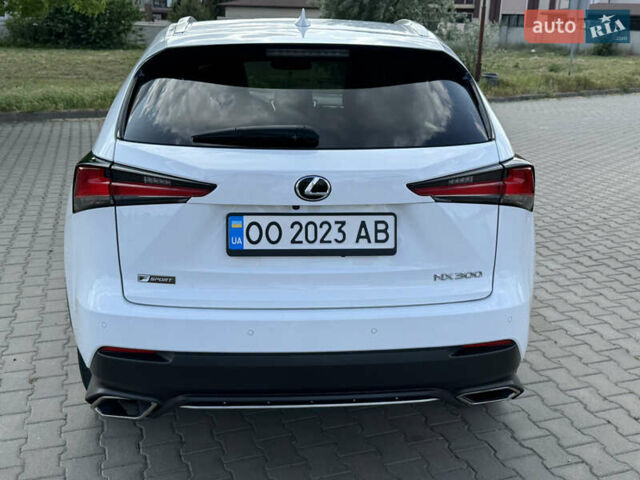 Білий Лексус НХ, об'ємом двигуна 2 л та пробігом 91 тис. км за 37000 $, фото 4 на Automoto.ua