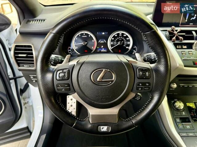 Белый Лексус НХ, объемом двигателя 2 л и пробегом 30 тыс. км за 25900 $, фото 37 на Automoto.ua