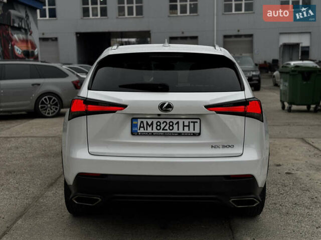 Белый Лексус НХ, объемом двигателя 2 л и пробегом 63 тыс. км за 28250 $, фото 5 на Automoto.ua