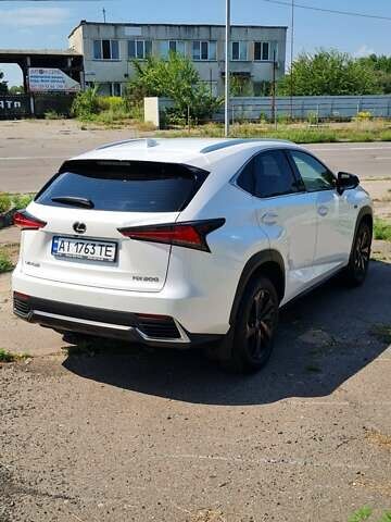 Білий Лексус НХ, об'ємом двигуна 1.99 л та пробігом 40 тис. км за 39500 $, фото 15 на Automoto.ua
