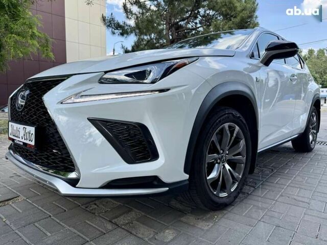 Білий Лексус НХ, об'ємом двигуна 2 л та пробігом 28 тис. км за 28500 $, фото 4 на Automoto.ua