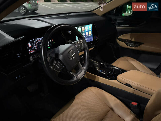 Белый Лексус НХ, объемом двигателя 2.49 л и пробегом 67 тыс. км за 51999 $, фото 15 на Automoto.ua