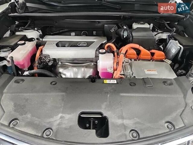 Білий Лексус НХ, об'ємом двигуна 2.5 л та пробігом 45 тис. км за 30000 $, фото 5 на Automoto.ua