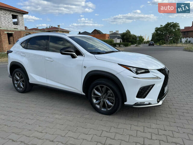 Білий Лексус НХ, об'ємом двигуна 2 л та пробігом 91 тис. км за 37000 $, фото 6 на Automoto.ua